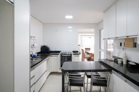 Apartamento para alugar com 160m², 3 quartos e 3 vagasCozinha
