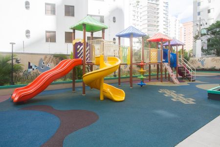 Apartamento para alugar com 85m², 3 quartos e 2 vagas Apartamento para alugar com 85m², 3 quartos e 2 vagasPlayground