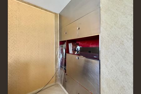 Apartamento para alugar com 180m², 4 quartos e 1 vaga Apartamento para alugar com 180m², 4 quartos e 1 vagaSala - bar