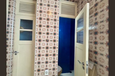 Apartamento para alugar com 180m², 4 quartos e 1 vaga Apartamento para alugar com 180m², 4 quartos e 1 vagaÁrea de serviço - banheiro