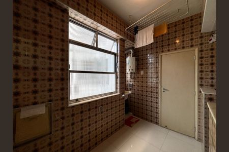 Apartamento para alugar com 180m², 4 quartos e 1 vaga Apartamento para alugar com 180m², 4 quartos e 1 vagaÁrea de serviço