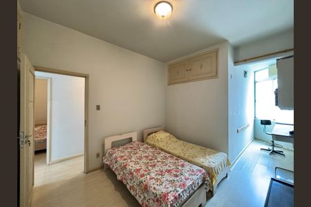 Apartamento para alugar com 180m², 4 quartos e 1 vaga Apartamento para alugar com 180m², 4 quartos e 1 vagaQuarto 4