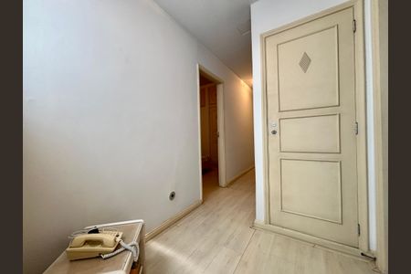 Apartamento para alugar com 180m², 4 quartos e 1 vaga Apartamento para alugar com 180m², 4 quartos e 1 vagaCorredor