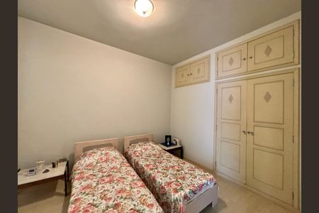 Apartamento para alugar com 180m², 4 quartos e 1 vaga Apartamento para alugar com 180m², 4 quartos e 1 vagaQuarto 3