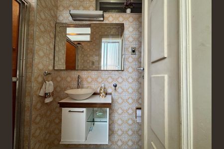 Apartamento para alugar com 180m², 4 quartos e 1 vaga Apartamento para alugar com 180m², 4 quartos e 1 vagaBanheiro social 2