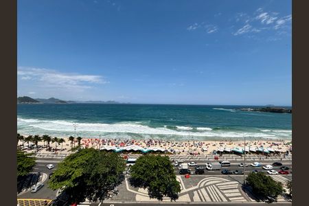 Apartamento para alugar com 180m², 4 quartos e 1 vaga Apartamento para alugar com 180m², 4 quartos e 1 vagaSala de jantar - vista para a praia