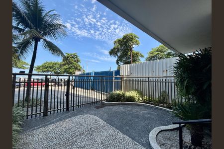 Apartamento para alugar com 180m², 4 quartos e 1 vaga Apartamento para alugar com 180m², 4 quartos e 1 vagaPortaria