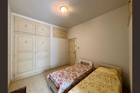 Apartamento para alugar com 180m², 4 quartos e 1 vaga Apartamento para alugar com 180m², 4 quartos e 1 vagaQuarto 4