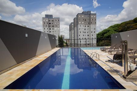 Apartamento para alugar com 34m², 2 quartos e sem vagaÁrea comum - Piscina