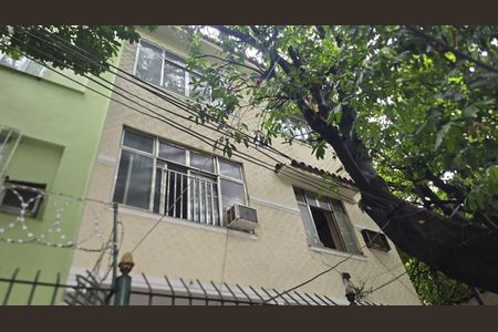 Apartamento à venda com 55m², 2 quartos e sem vagaFachada