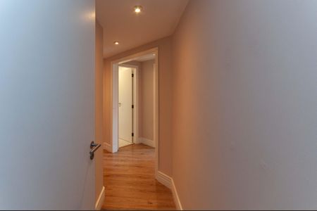 Apartamento para alugar com 155m², 4 quartos e 2 vagasCorredor