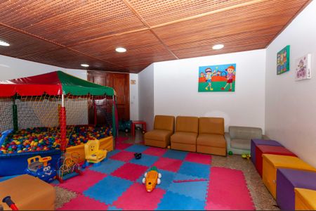 Apartamento para alugar com 155m², 4 quartos e 2 vagasÁrea Comum - Brinquedoteca