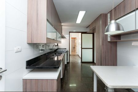 Apartamento para alugar com 155m², 4 quartos e 2 vagasCozinha