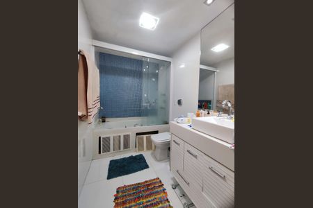 Apartamento para alugar com 178m², 3 quartos e 2 vagasBanheiro da Suíte