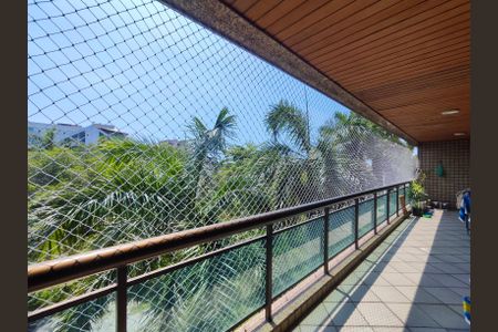 Apartamento para alugar com 178m², 3 quartos e 2 vagasVaranda