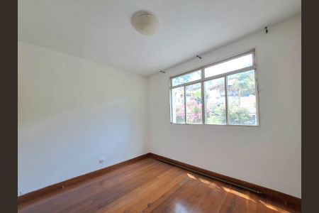 Apartamento para alugar com 120m², 4 quartos e 1 vaga