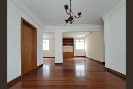 Apartamento à venda com 4 quartos, 120m² em Mangabeiras, Belo Horizonte