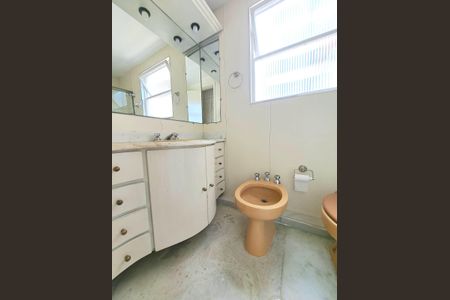 Apartamento para alugar com 120m², 4 quartos e 1 vaga