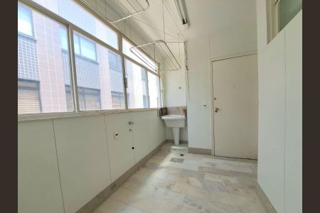 Apartamento para alugar com 120m², 4 quartos e 1 vaga