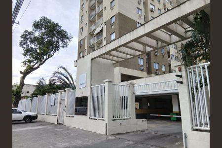 Apartamento para alugar com 49m², 2 quartos e 1 vaga Apartamento para alugar com 49m², 2 quartos e 1 vagaFachada