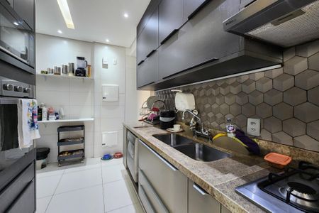 Apartamento à venda com 151m², 3 quartos e 2 vagasCozinha 