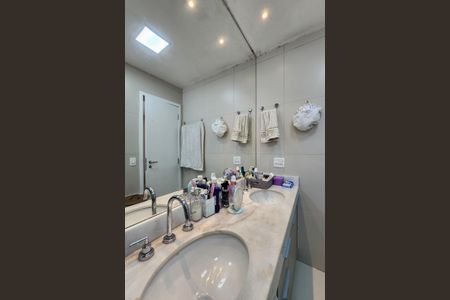 Apartamento à venda com 151m², 3 quartos e 2 vagasBanheiro da Suíte 1