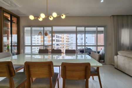 Apartamento à venda com 151m², 3 quartos e 2 vagasSala