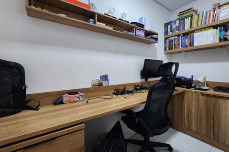 Apartamento à venda com 151m², 3 quartos e 2 vagasEscritório 