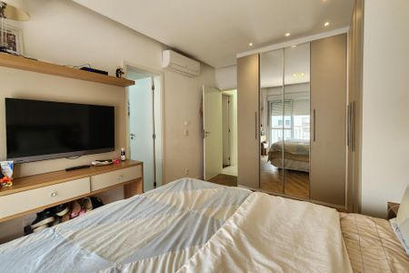 Apartamento à venda com 151m², 3 quartos e 2 vagasSuíte 1