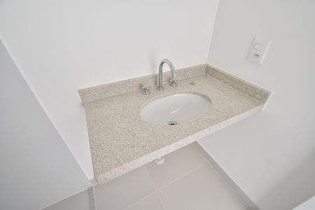 Banheiro de kitnet/studio à venda com 1 quarto, 21m² em Ipiranga, São Paulo