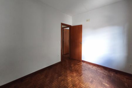 Casa à venda com 315m², 3 quartos e 4 vagas Casa à venda com 315m², 3 quartos e 4 vagasQuarto 2