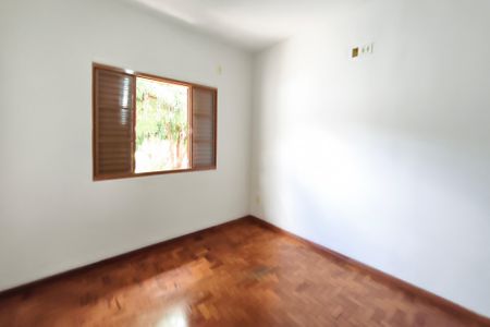 Casa à venda com 315m², 3 quartos e 4 vagas Casa à venda com 315m², 3 quartos e 4 vagasQuarto