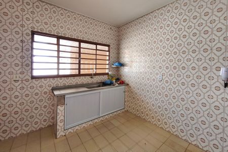 Casa à venda com 315m², 3 quartos e 4 vagas Casa à venda com 315m², 3 quartos e 4 vagasCozinha