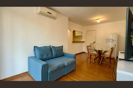 Sala de TV de apartamento para alugar com 1 quarto, 40m² em Jardim Paulista, São Paulo