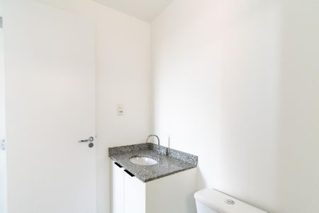 Apartamento para alugar com 76m², 2 quartos e 1 vaga Apartamento para alugar com 76m², 2 quartos e 1 vagaBanheiro da Suíte