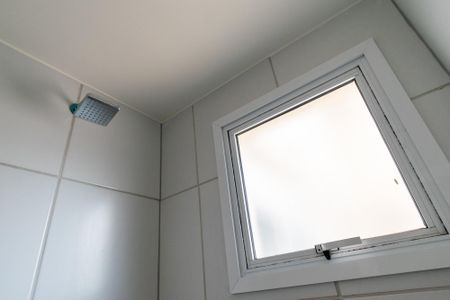 Apartamento para alugar com 76m², 2 quartos e 1 vaga Apartamento para alugar com 76m², 2 quartos e 1 vagaBanheiro da Suíte