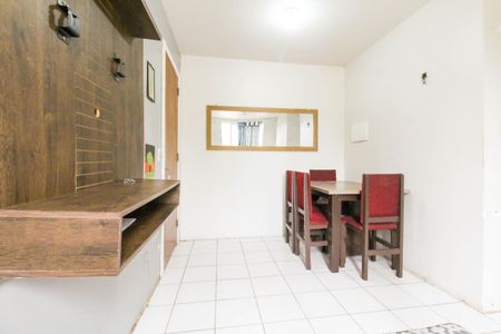 Sala de apartamento à venda com 2 quartos, 47m² em Olaria, Canoas