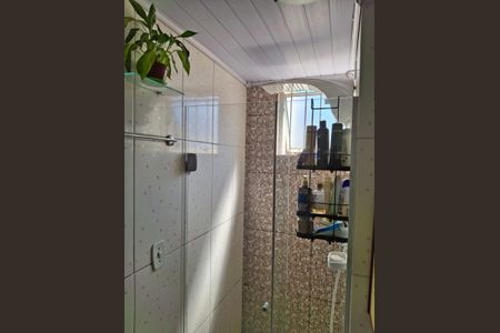 Banheiro de apartamento à venda com 2 quartos, 50m² em Estância Velha, Canoas