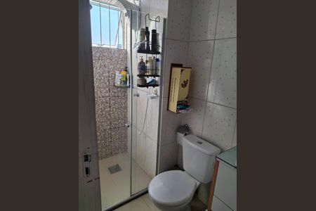 Banheiro de apartamento à venda com 2 quartos, 50m² em Estância Velha, Canoas