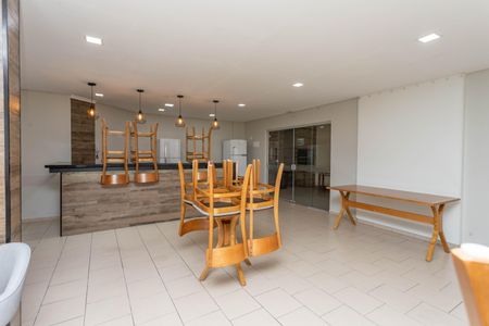 Apartamento à venda com 62m², 3 quartos e 1 vaga Apartamento à venda com 62m², 3 quartos e 1 vagaÁrea comum - Salão de festas