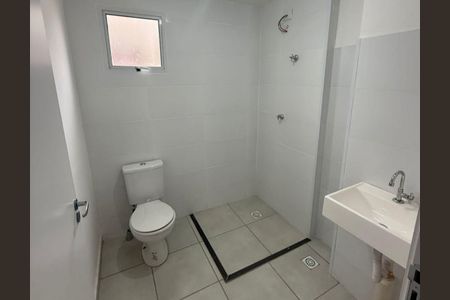 Banheiro de apartamento para alugar com 2 quartos, 48m² em Ribeirânia, Ribeirão Preto