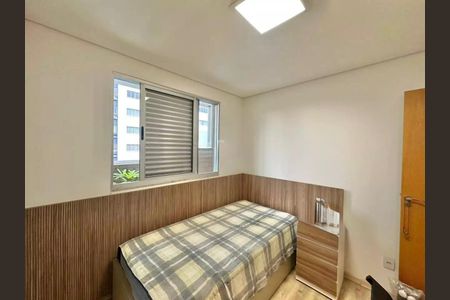 Apartamento à venda com 90m², 2 quartos e 3 vagas