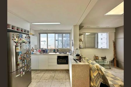 Apartamento à venda com 2 quartos, 90m² em Savassi, Belo Horizonte