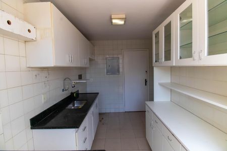 Apartamento à venda com 94m², 2 quartos e 1 vaga Apartamento à venda com 94m², 2 quartos e 1 vagaCozinha e Área de Serviço