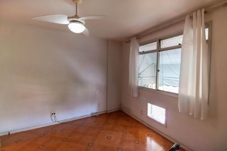 Apartamento à venda com 94m², 2 quartos e 1 vaga Apartamento à venda com 94m², 2 quartos e 1 vagaSuíte