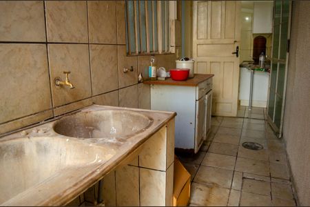 Casa para alugar com 4 quartos, 200m² em Setor Leste Universitário, Goiânia