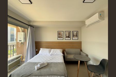 Quarto de kitnet/studio para alugar com 0 quarto, 24m² em Vila Cordeiro, São Paulo