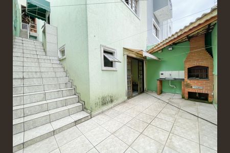 Casa à venda com 154m², 3 quartos e 2 vagasChurrasqueira
