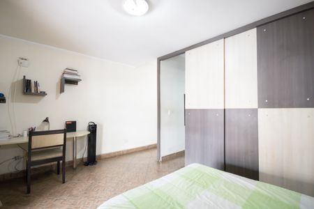 Casa à venda com 154m², 3 quartos e 2 vagasSuíte