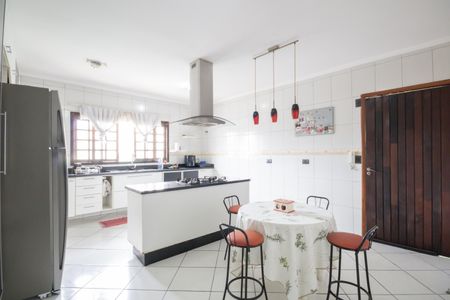 Casa à venda com 154m², 3 quartos e 2 vagasCozinha